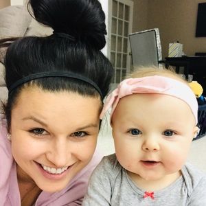 Meet your Posher, Laura